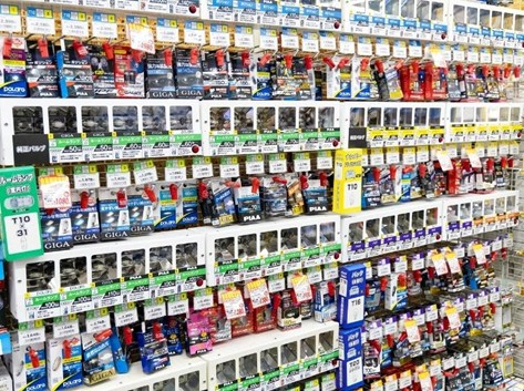 さまざまなメーカーの多種多様な製品を取り扱っている